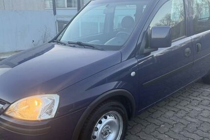 Opel Combo 162.000 km 2.500 &euro; Kassel 34121