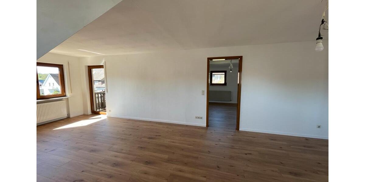 Etagenwohnung Nufringen - 3 Zimmer, 83 m&sup2;, 1.000&euro; | Angebot:26398170