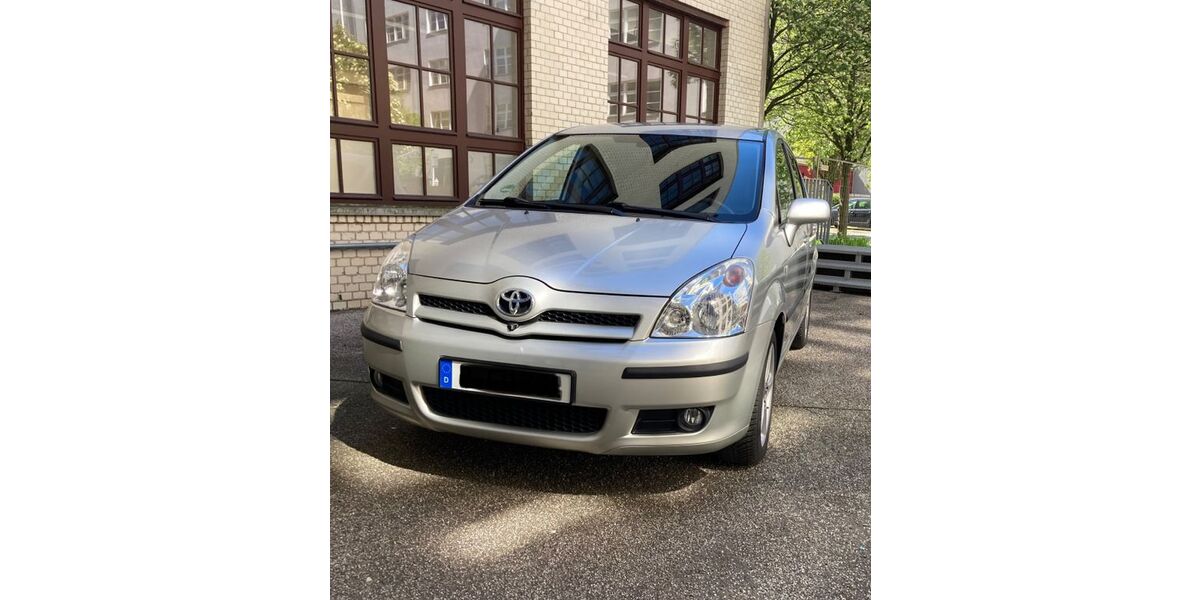 Toyota Corolla Verso 104.881 km 4.390 &euro; Berlin 12437