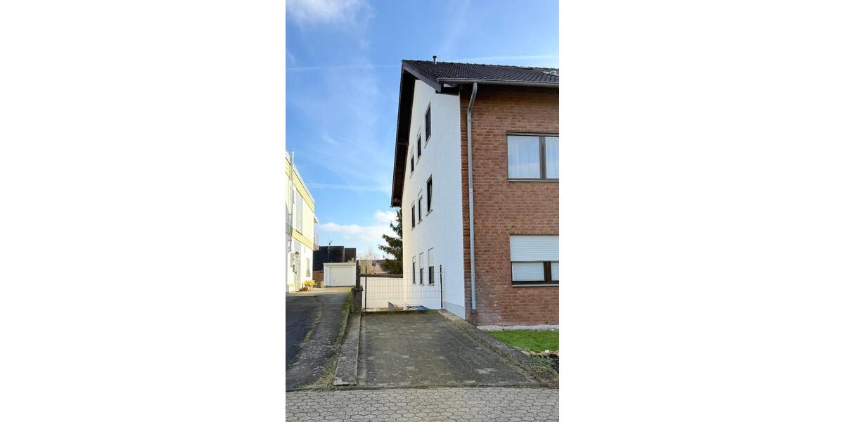 Dein perfektes Starter-Home: Super renovierte Souterrainwohnung in Erftstadt-Dirmerzheim 2 zimmer