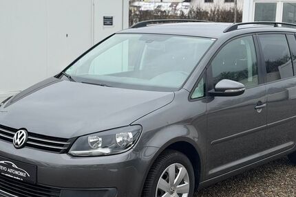 VW Touran 141.000 km 7.899 &euro; Nersingen 89278