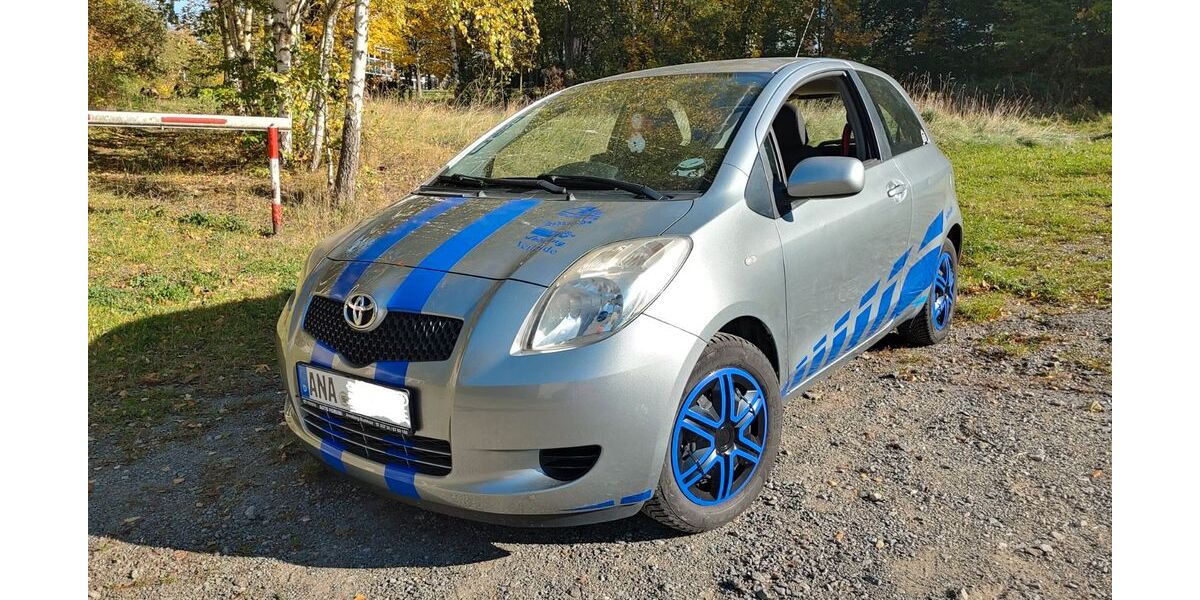 Toyota Yaris 58.000 km 3.999 &euro; Annaberg-Buchholz 09456