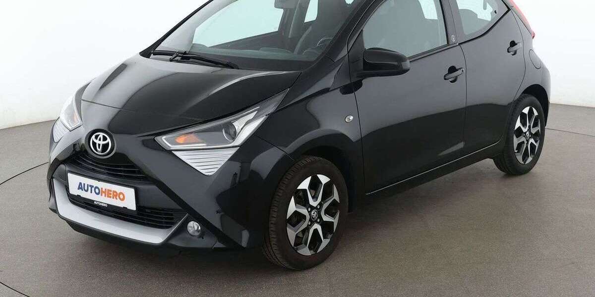 Toyota Aygo 28.163 km 13.880 &euro; Stuttgart 70195