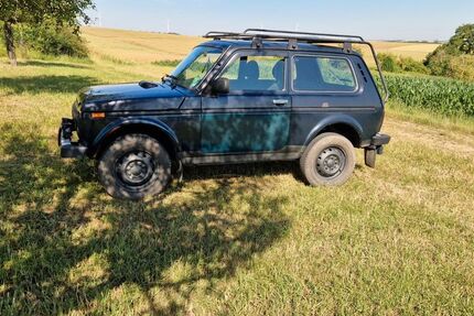 Lada Niva 130.000 km 5.250 &euro; Hünfelden 65597