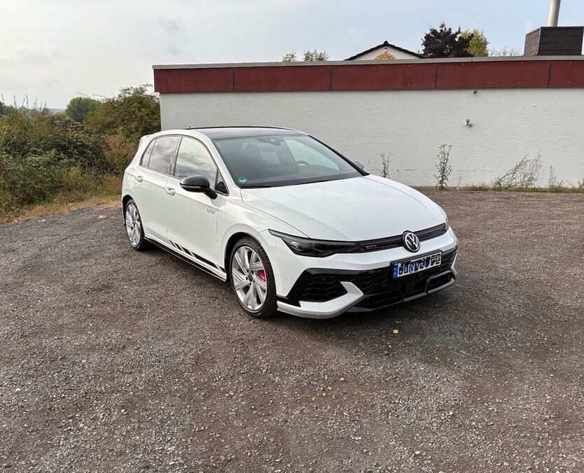 VW Golf 13.500 km 38.998 € Alfter 53347