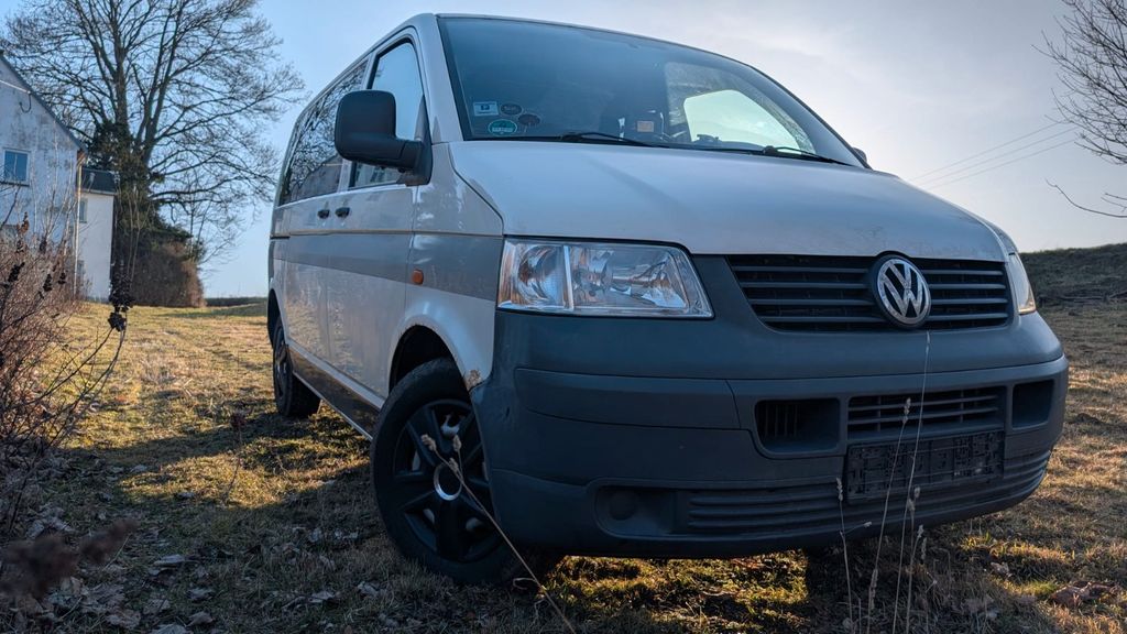 VW T5 Transporter 342.513 km 9.900 &euro; Großschirma 09603