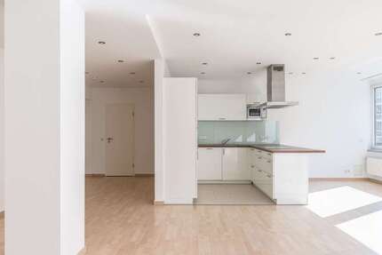 Wohnung Wiesbaden - 4 Zimmer, 140 m&sup2;, 1.500&euro; | Angebot:25893342