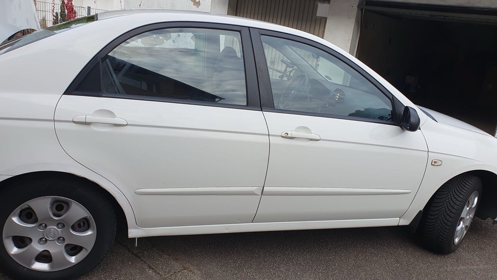 Kia Cerato 171.200 km 1.900 &euro; Schwetzingen 68723