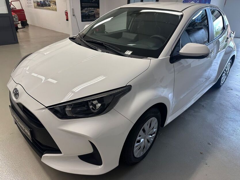 Toyota Yaris 28.666 km 12.890 € LEONBERG 71229