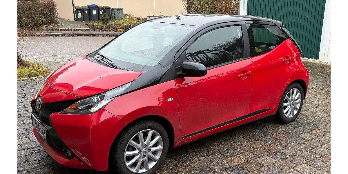 Toyota Aygo 28.800 km 8.100 &euro; Erding/Moosinning 85452