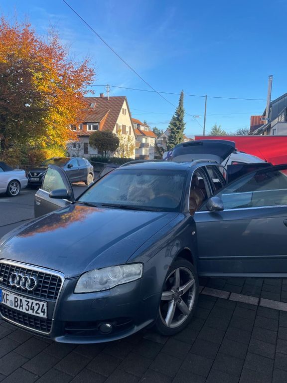 Audi A4 270.000 km 2.400 € Stuttgart 70191