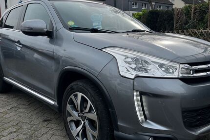 Citroen C4 111.352 km 8.600 € Bochum 44791