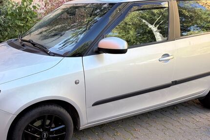 Skoda Fabia 211.000 km 2.300 &euro; Berlin 12305