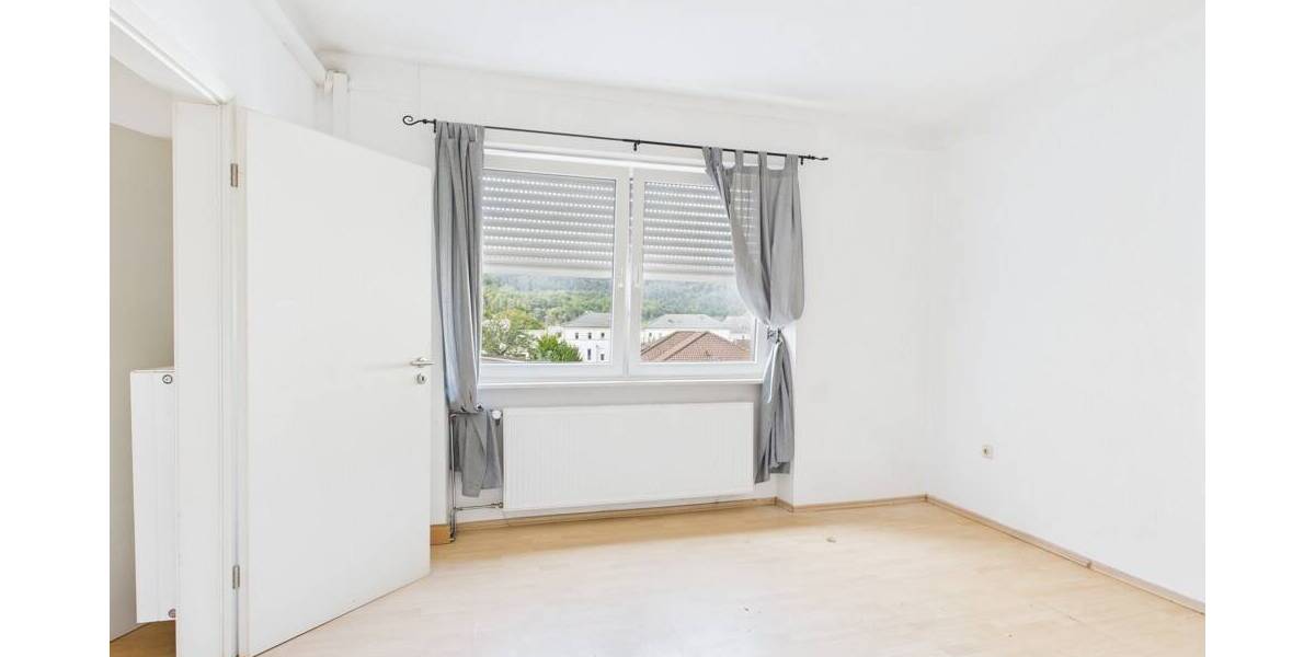 Charmantes Wohn- und Geschäftshaus mit großem Garten. L - Echternach nur 5min! 6 zimmer