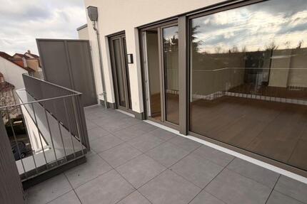 Haus Maintal - 3 Zimmer, 82 m&sup2;, 1.690&euro; | Angebot:26207351