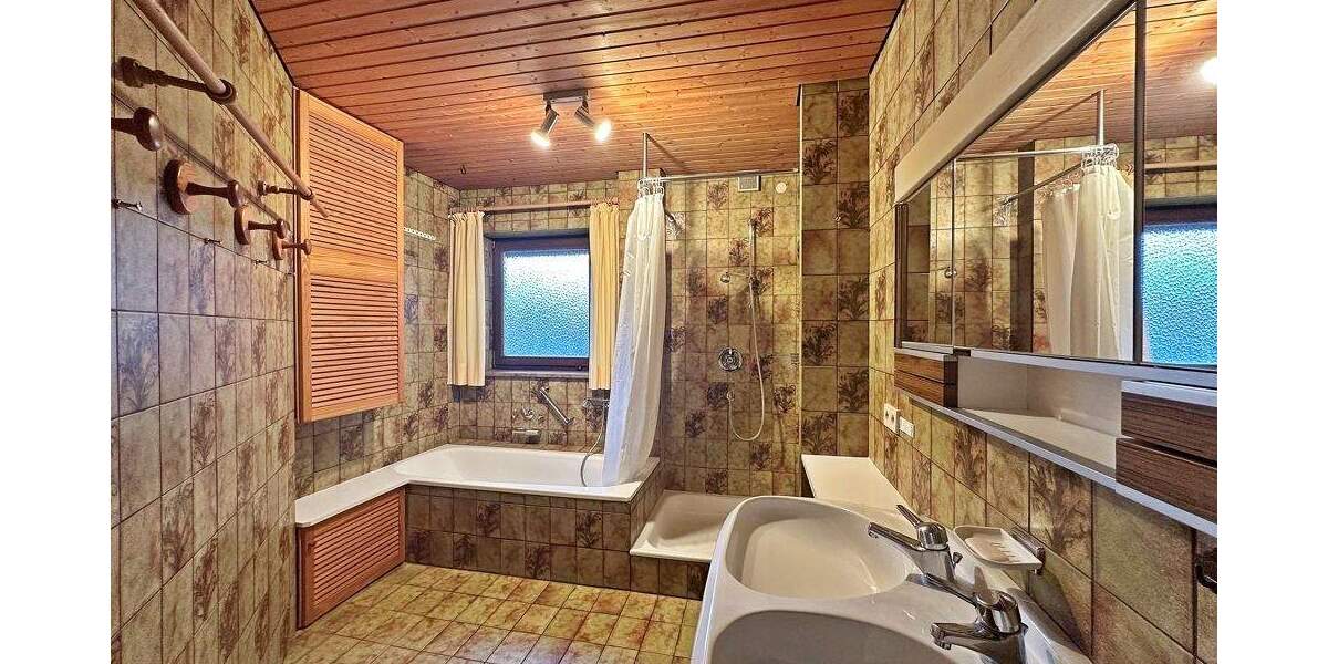 Mehrfamilienhaus, Wohnhaus Feldkirchen-Westerham Westerham - 7 Zimmer, 222 m&sup2;, 925.000&euro; | Angebot:25747843