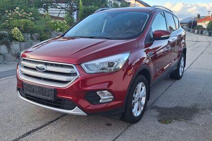 Ford Kuga 114.000 km 11.700 &euro; Salzweg 94121