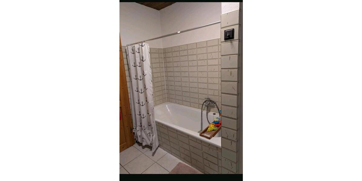 Erdgeschoßwohnung Nümbrecht - 3.5 Zimmer, 90 m&sup2;, 850&euro; | Angebot:25363532