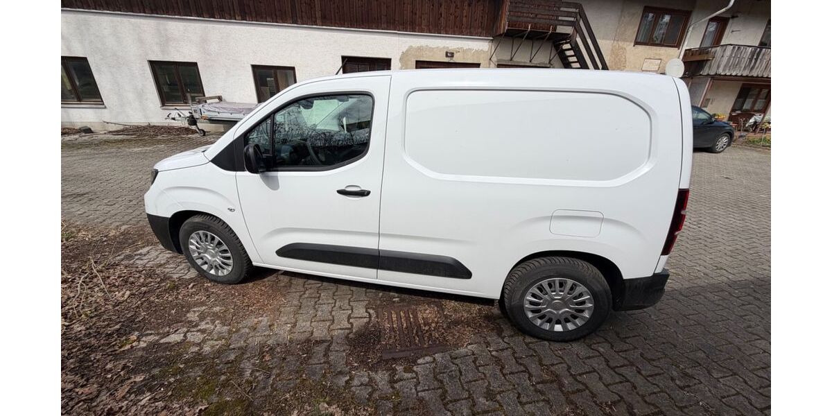Toyota Proace City 2.900 km 22.150 &euro; Buch am Buchrain 85656