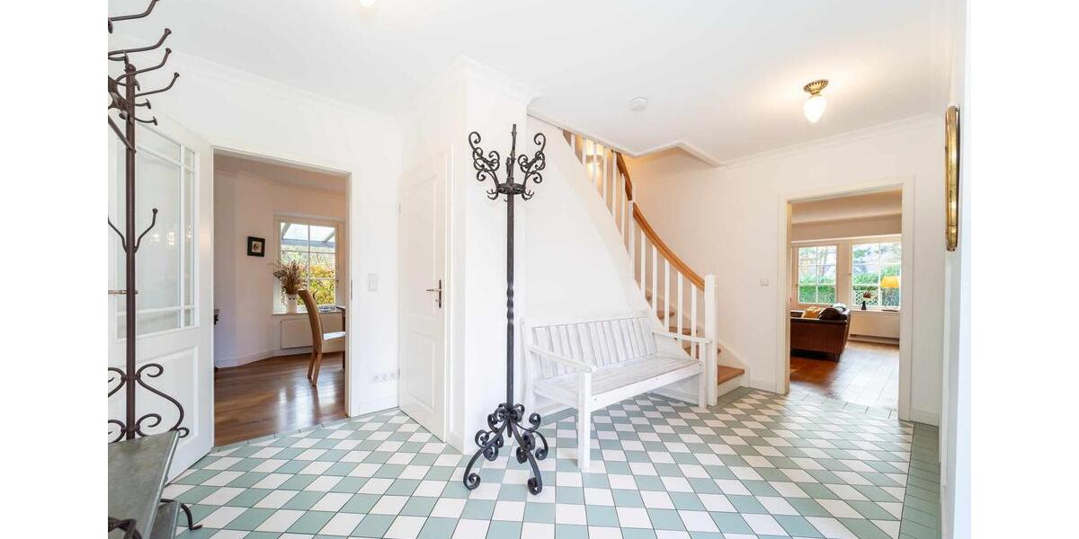 Einfamilienhaus Timmendorfer Strand - 6 Zimmer, 220 m&sup2;, 3.600&euro; | Angebot:25417417