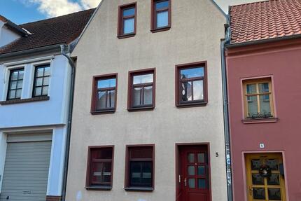 Mehrfamilienhaus mit 3 WE am Hafen von Barth 7 zimmer