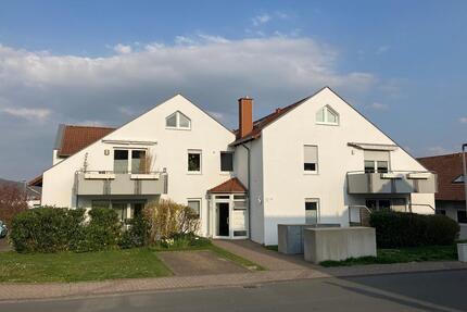 Helle 3,5 ZKB-Wohnung mit Terrasse & EBK in Baunatal-Großenritte