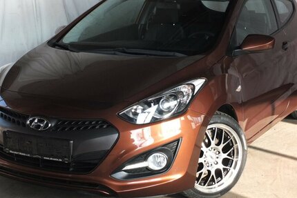 Hyundai i30 KLIMAAUTOMATIK SPORT LMF/BREITREIFEN 117.877 km 6.798 &euro; Köln 50858