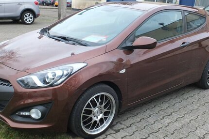 Hyundai i30 KLIMAAUTOMATIK SPORT LMF/BREITREIFEN 117.877 km 7.198 &euro; Köln 50858