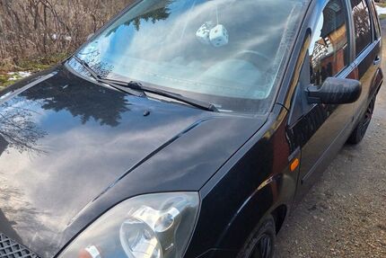Ford Fiesta 141.000 km 2.200 &euro; Löbau 02708