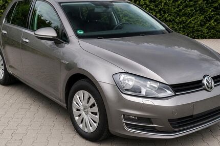 VW Golf 165.000 km 6.900 &euro; Kiel 24106