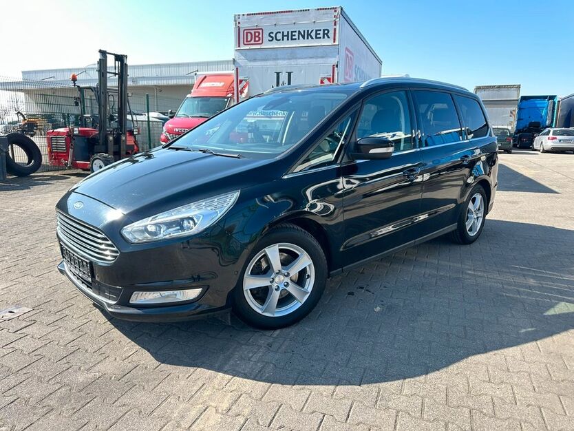 Ford Galaxy 250.000 km 8.925 € Großschirma 09603