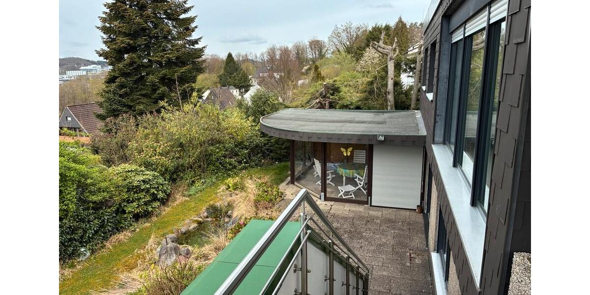 Einfamilienhaus Gummersbach - 8 Zimmer, 220 m&sup2;, 1.900&euro; | Angebot:26340217