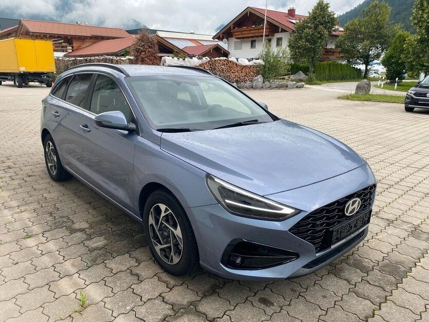 i30