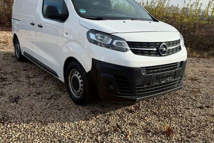 Opel Vivaro 224.000 km 7.400 &euro; Affing 86444