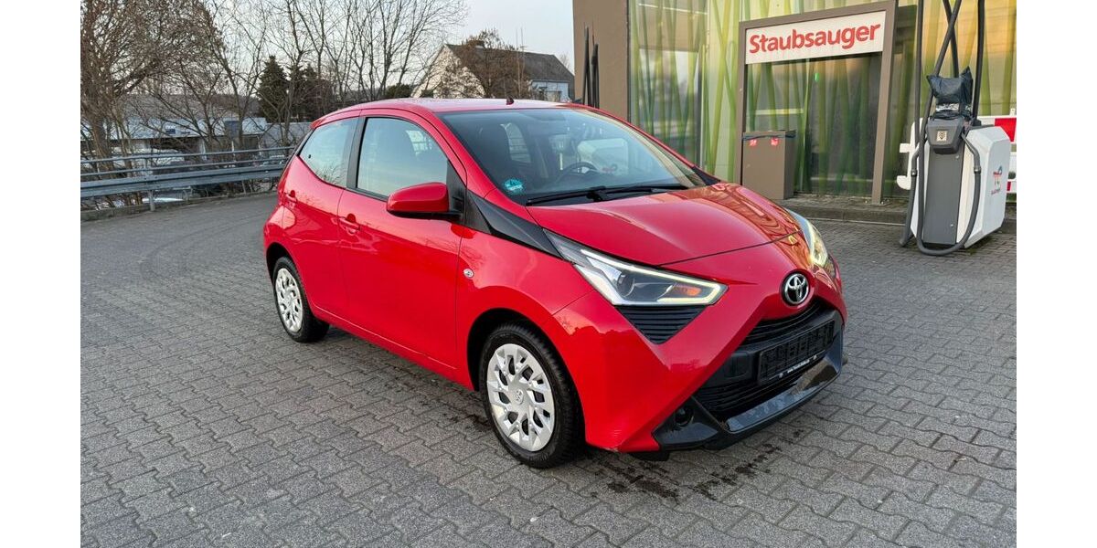 Toyota Aygo (X) 95.000 km 8.999 &euro; Wetter Ruhr 58300