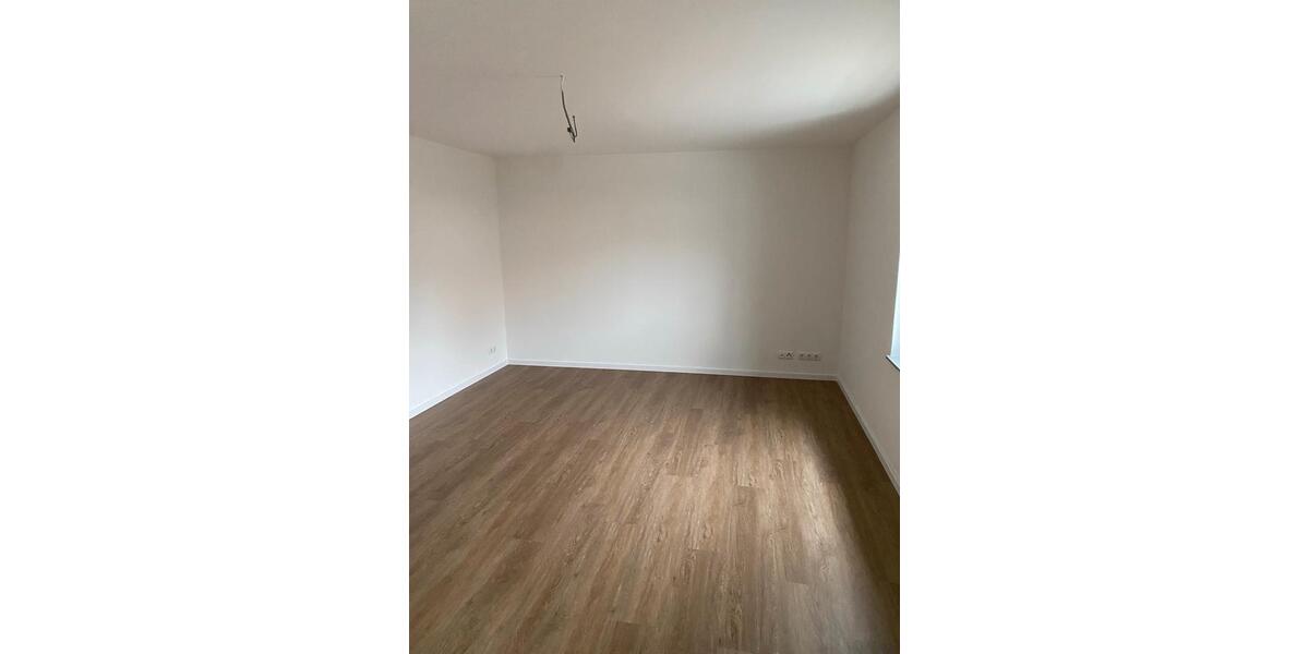 Etagenwohnung Jandelsbrunn - 4 Zimmer, 96 m&sup2;, 910&euro; | Angebot:25405456