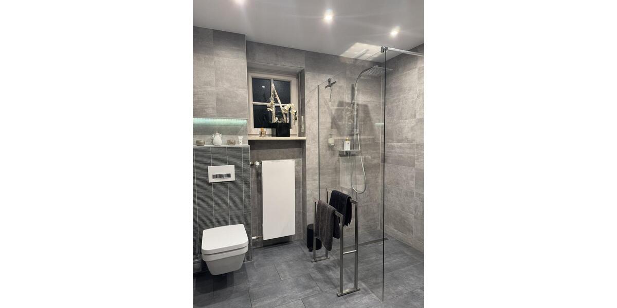 Villa Tirschenreuth - 8 Zimmer, 260 m&sup2;, 745.000&euro; | Angebot:24398586