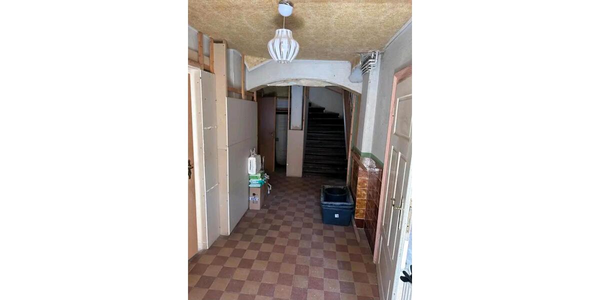 Einfamilienhaus Dorfhain - 8 Zimmer, 180 m&sup2;, 128.000&euro; | Angebot:26963032