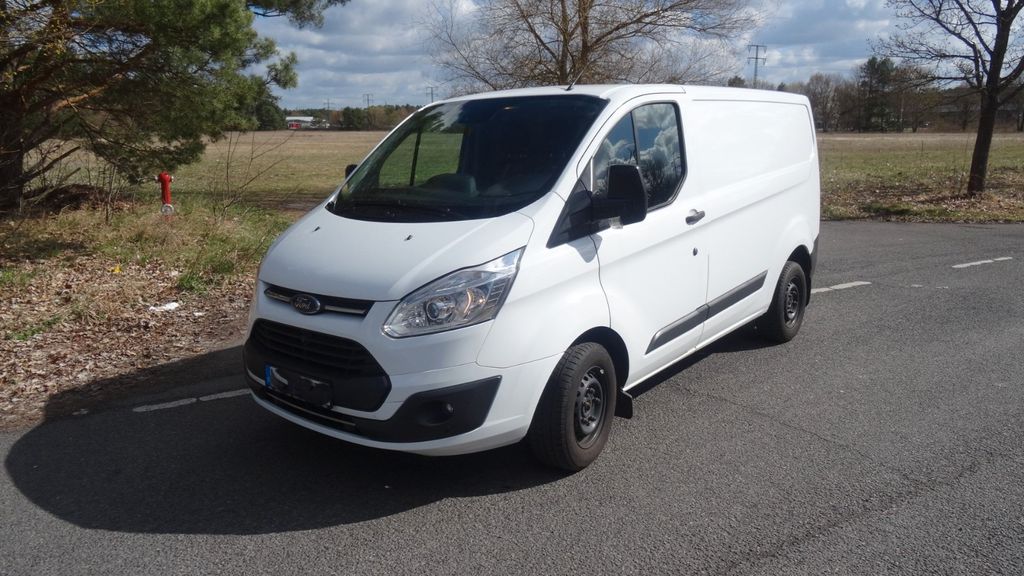Ford Transit Custom 121.000 km 11.500 &euro; Teupitz 15755