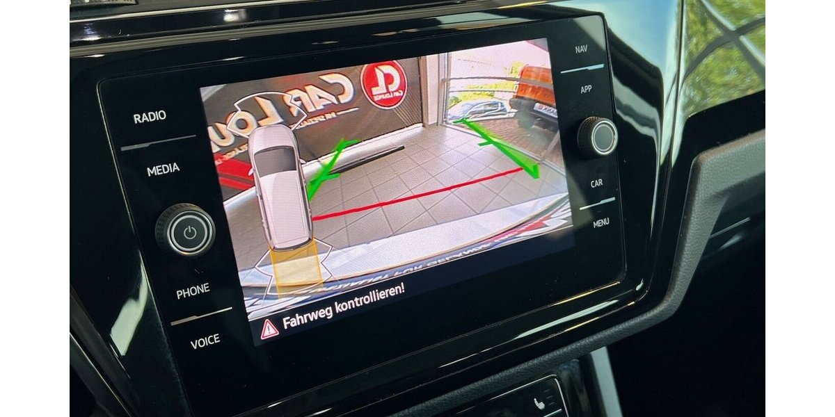 VW Touran Comfortline BMT Start-Stopp 7 Sitzer *Pano* 75.850 km 27.499 € Mainz-Kostheim 55246