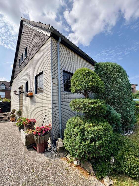Haus zum Kaufen in Worringen 542.000 € 140 m²