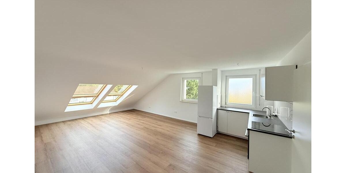 Dachgeschoßwohnung Esslingen am Neckar Oberesslingen - 2.5 Zimmer, 59 m&sup2;, 990&euro; | Angebot:25379019