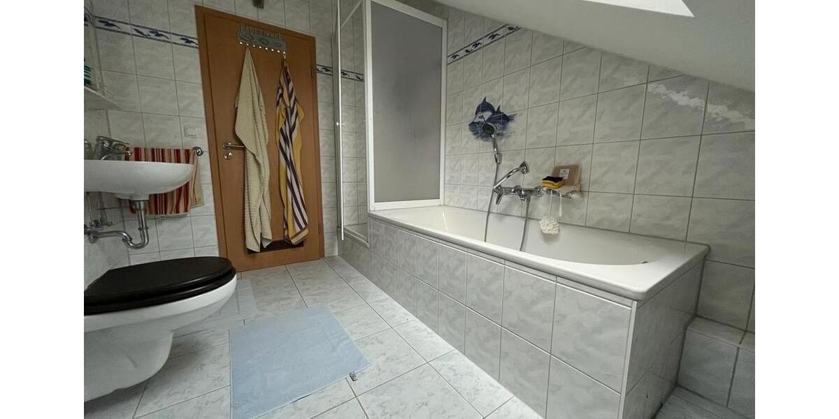 Dachgeschoßwohnung Augsburg Firnhaberau - 3 Zimmer, 76 m&sup2;, 295.000&euro; | Angebot:24626791