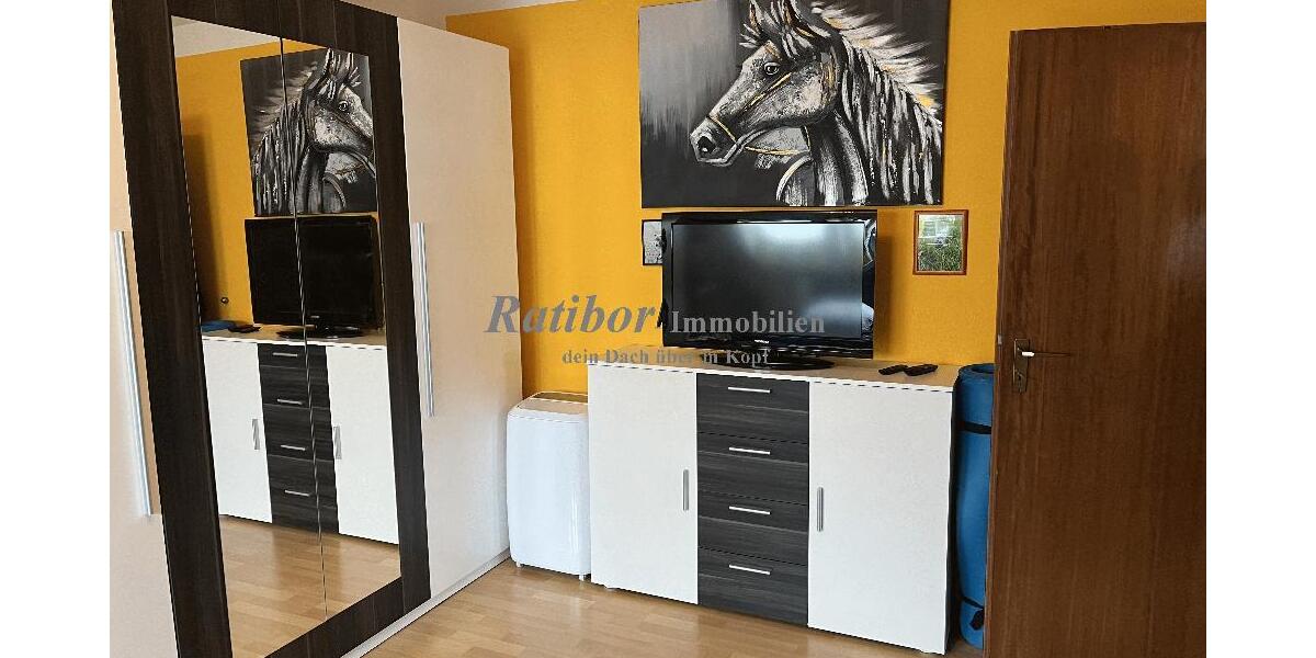 Gut vermietete 2 Zimmer-Mansardenwohnung mit Loggia und Stellplatz in ruhiger Wohnlage RH-Nord - Dachgeschoßwohnung Roth | Angebot:26737653