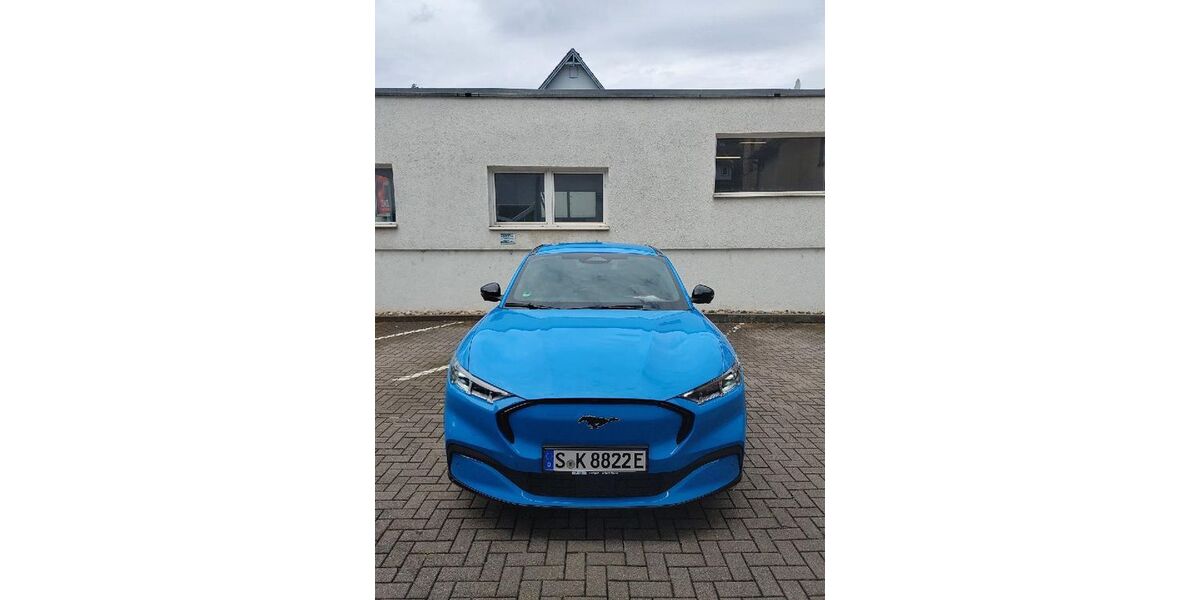 Ford Mustang Mach-E 12.340 km 37.000 &euro; Stuttgart 70327