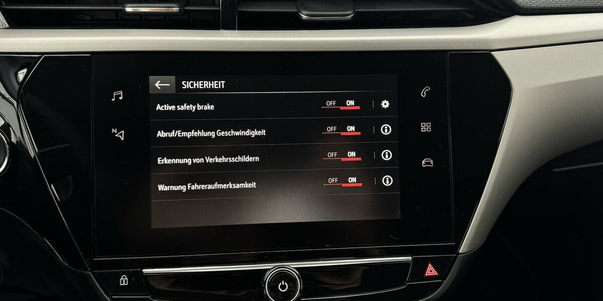 Opel Corsa e Edition 136 50 KWh Carplay 23.100 km 13.250 &euro; Lich 35423