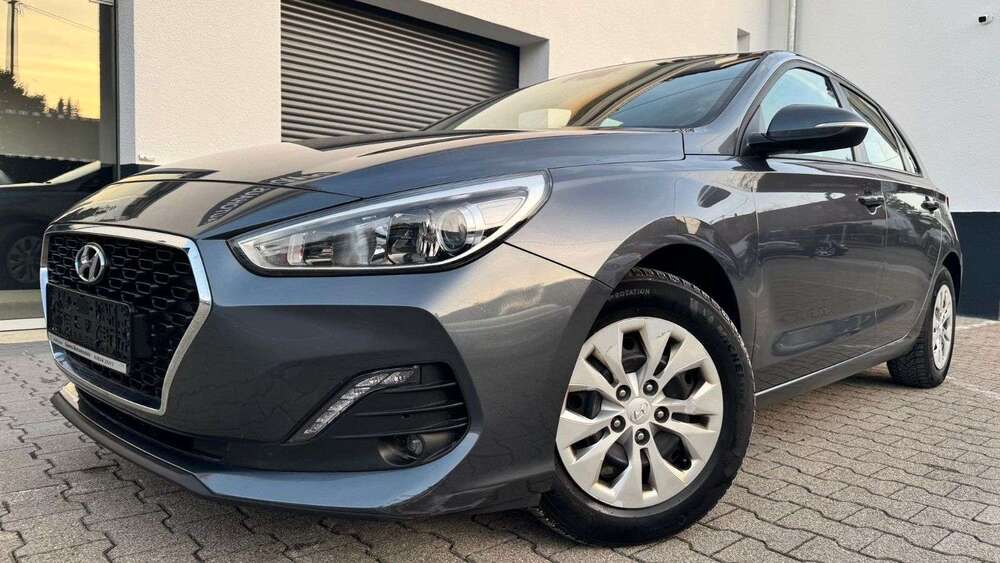 Hyundai i30 150.000 km 9.900 &euro; Stuttgart 70563