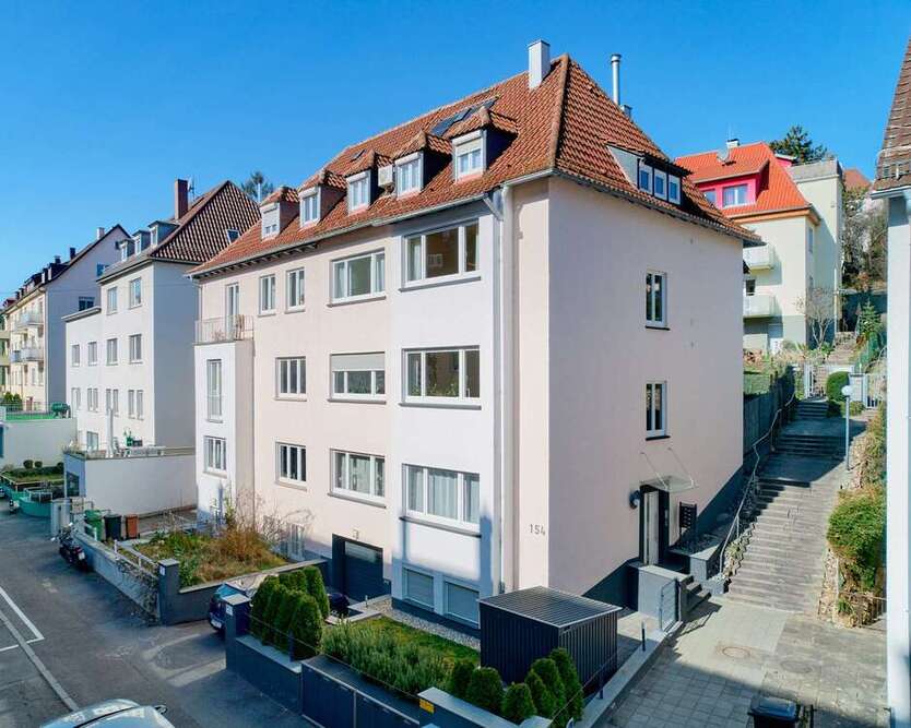 Haus zum Kaufen in Stuttgart 1.680.000 € 290 m²