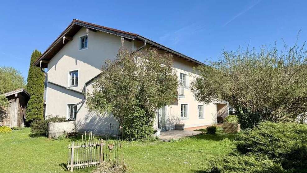 Haus zum Kaufen in Niedling Traunwalchen 650.000 € 276 m²
