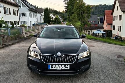 Skoda Superb 185.000 km 12.500 € Oberndorf an Neckar 78727